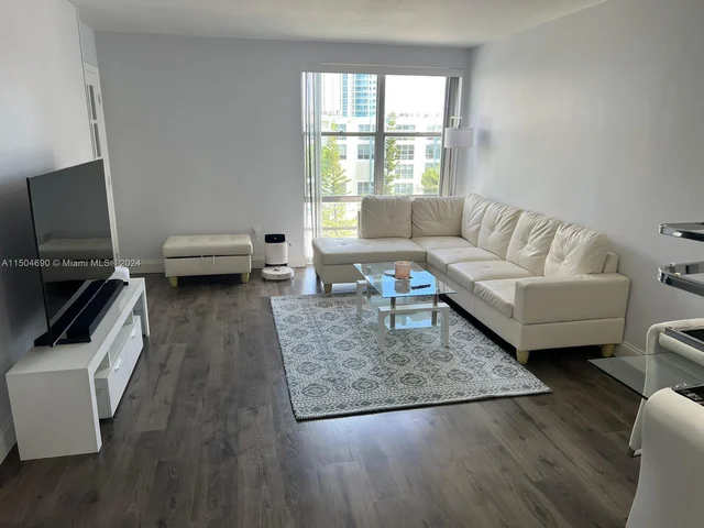 17570 Atlantic Blvd # 512, Sunny Isles Beach FL 33160