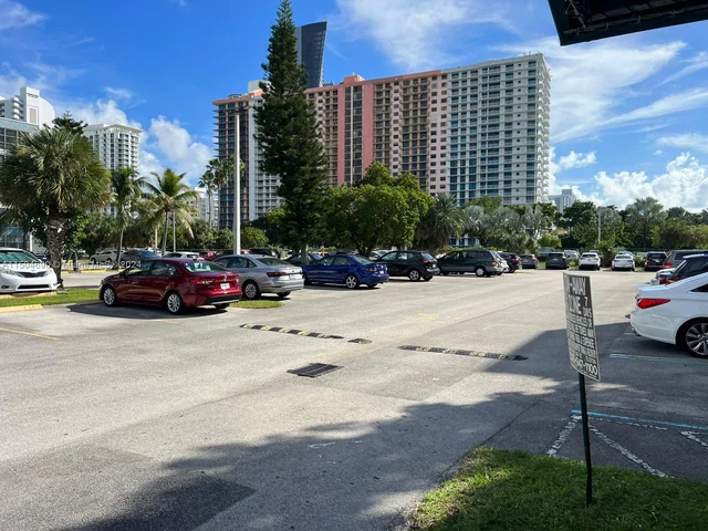 17570 Atlantic Blvd # 512, Sunny Isles Beach FL 33160