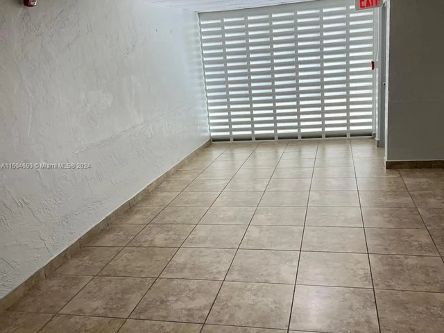 17570 Atlantic Blvd # 512, Sunny Isles Beach FL 33160