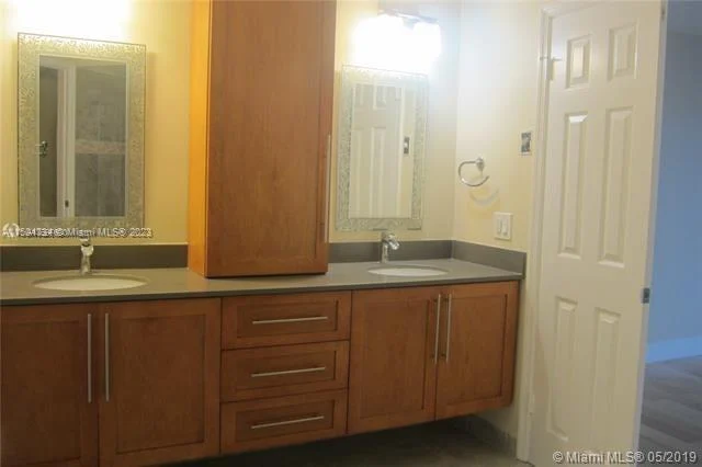 3500 Mystic Pointe Dr # 2305, Aventura FL 33180