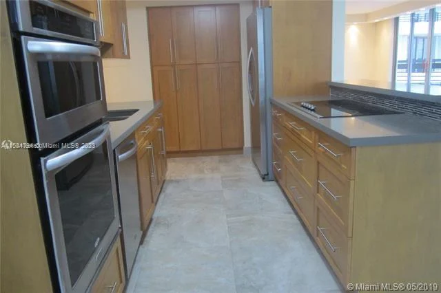 3500 Mystic Pointe Dr # 2305, Aventura FL 33180