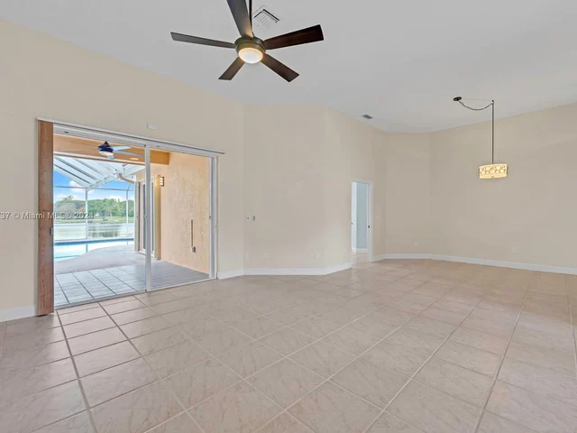 2540 Fairways Dr, Homestead FL 33035