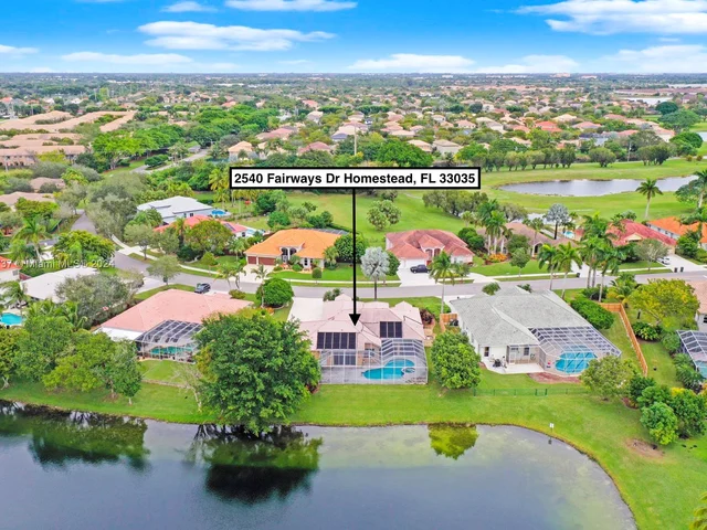 2540 Fairways Dr, Homestead FL 33035