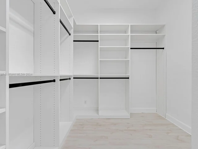 2540 Fairways Dr, Homestead FL 33035