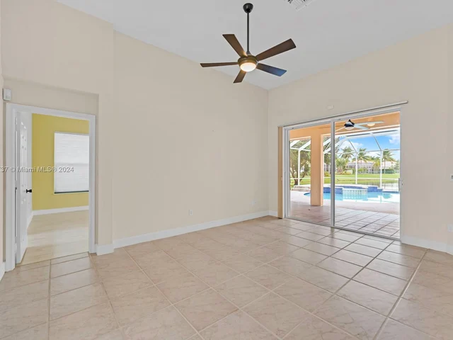 2540 Fairways Dr, Homestead FL 33035