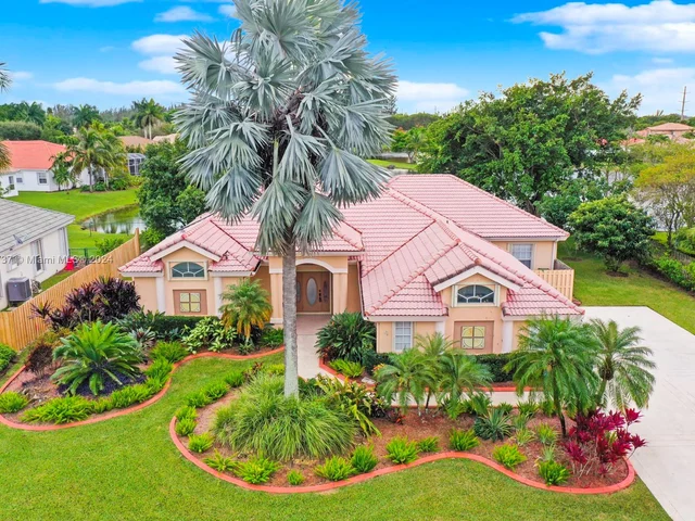 2540 Fairways Dr, Homestead FL 33035