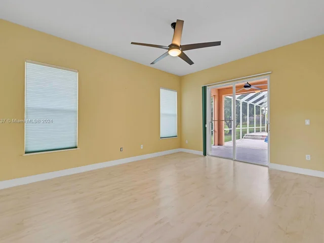 2540 Fairways Dr, Homestead FL 33035