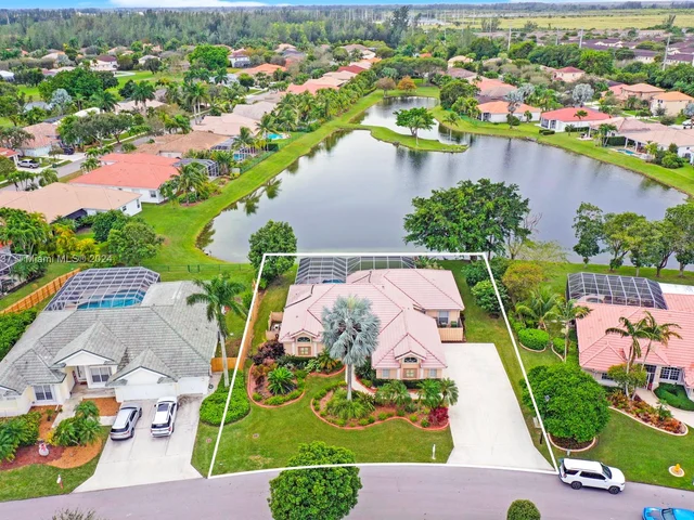 2540 Fairways Dr, Homestead FL 33035