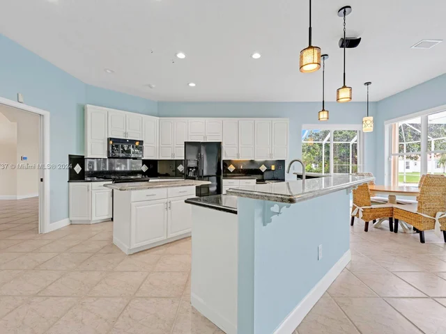 2540 Fairways Dr, Homestead FL 33035