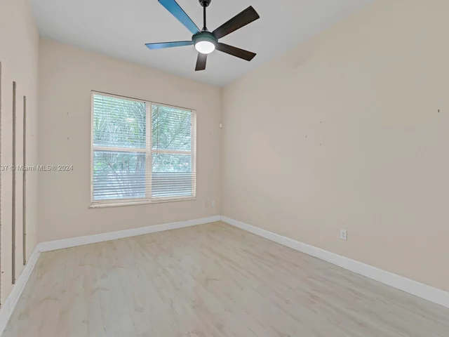 2540 Fairways Dr, Homestead FL 33035