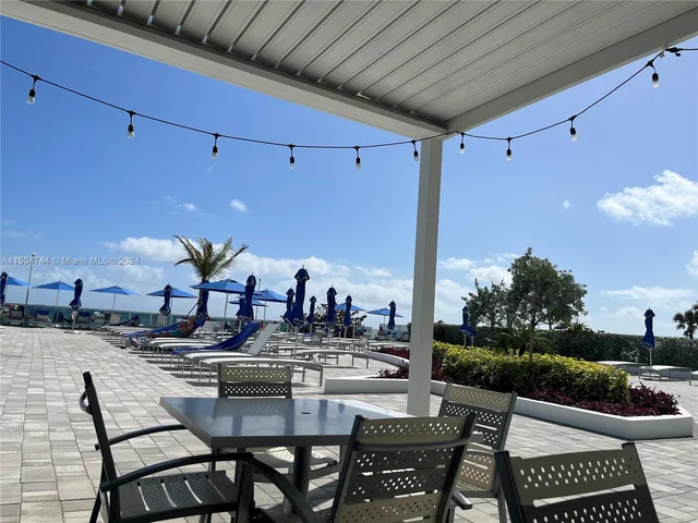 1880 S Ocean Dr # 306, Hallandale Beach FL 33009