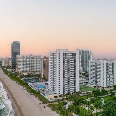 1880 S Ocean Dr # 306, Hallandale Beach FL 33009