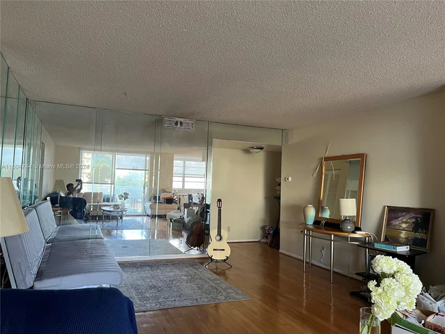 1880 S Ocean Dr # 306, Hallandale Beach FL 33009