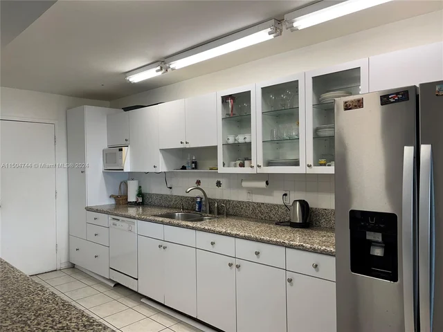 1880 S Ocean Dr # 306, Hallandale Beach FL 33009