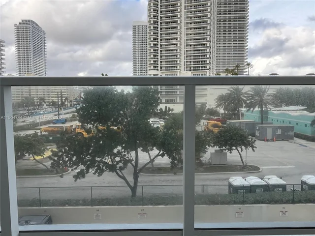 1880 S Ocean Dr # 306, Hallandale Beach FL 33009