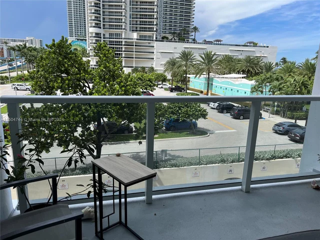 1880 S Ocean Dr # 306, Hallandale Beach FL 33009