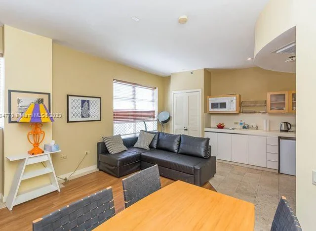 100 Collins Ave # 220, Miami Beach FL 33139