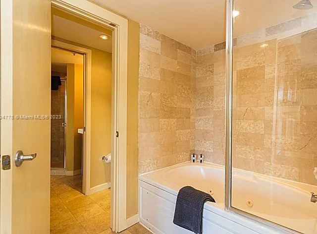 100 Collins Ave # 220, Miami Beach FL 33139