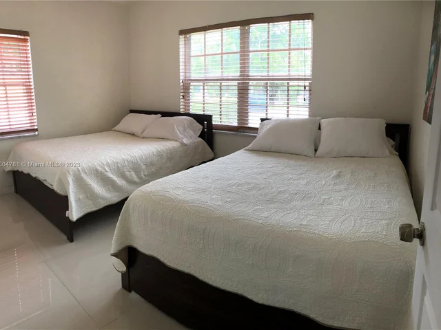 625 East Dr # 625, Miami Springs FL 33166