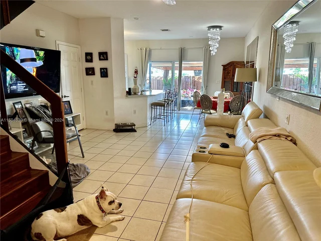 8231 NW 107th Ct # 9, Doral FL 33178