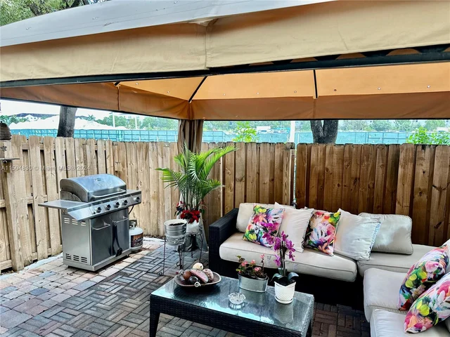 8231 NW 107th Ct # 9, Doral FL 33178