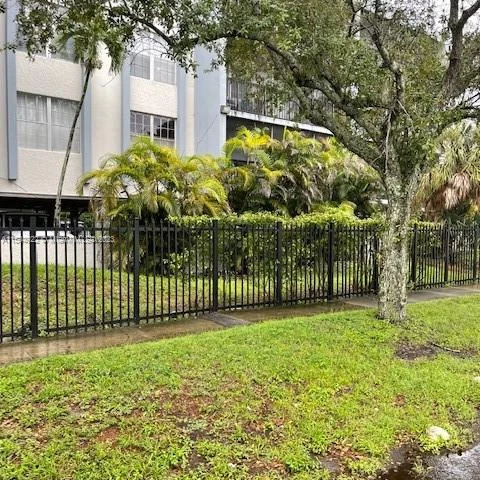 13455 NE 10th Ave # 405, North Miami FL 33161