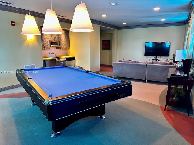 9172 Collins Ave # 218, Surfside FL 33154