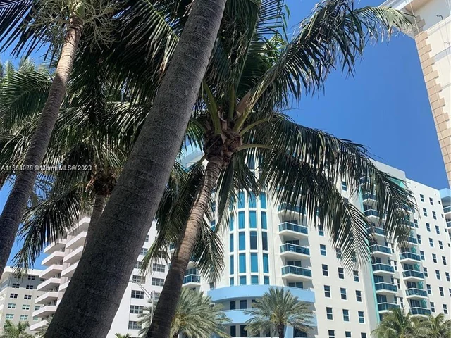 9172 Collins Ave # 218, Surfside FL 33154