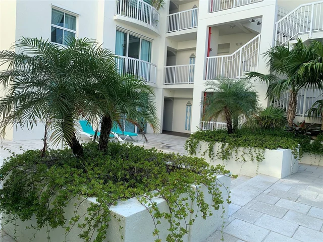9172 Collins Ave # 218, Surfside FL 33154