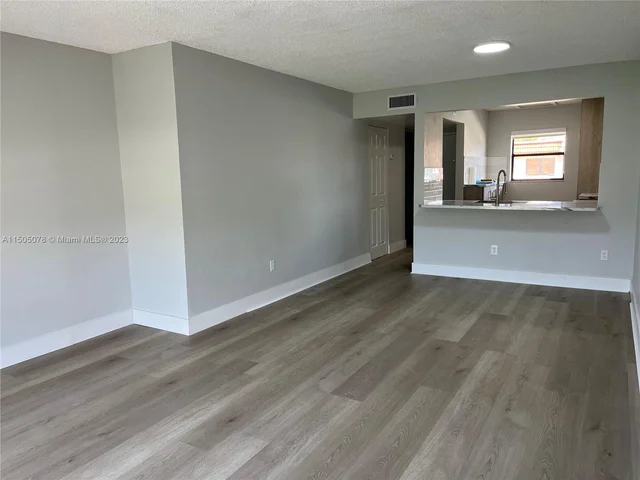 850 NE 207th Ter # 206, Miami FL 33179