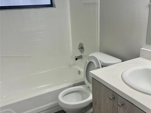 850 NE 207th Ter # 206, Miami FL 33179