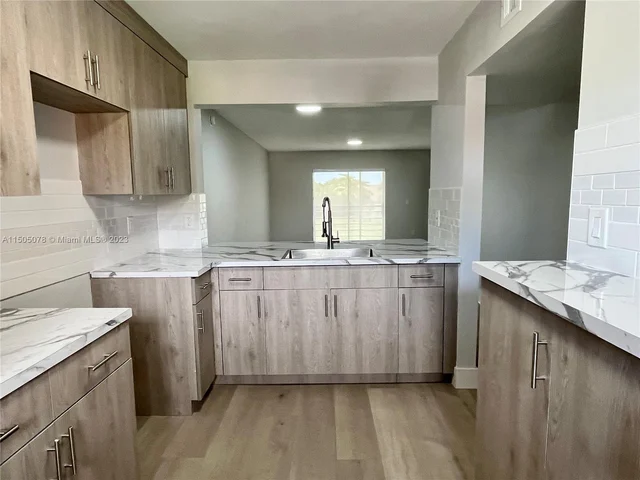 850 NE 207th Ter # 206, Miami FL 33179