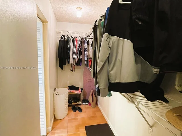 2401 Collins Ave # 408, Miami Beach FL 33140