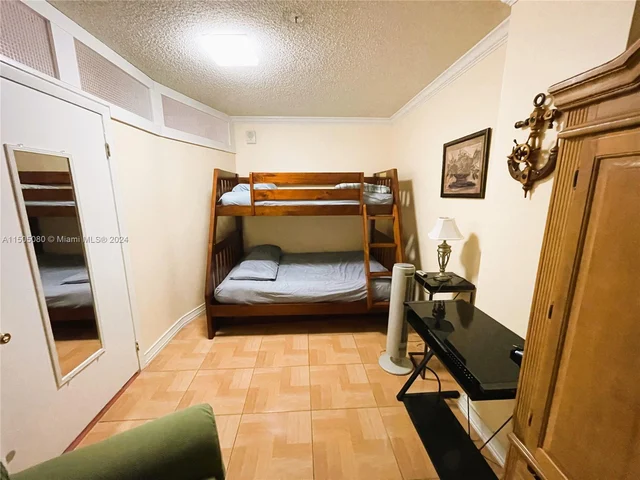 2401 Collins Ave # 408, Miami Beach FL 33140