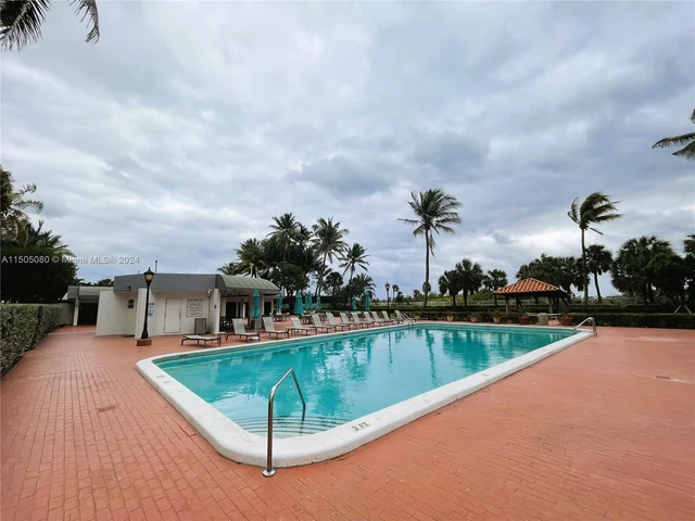 2401 Collins Ave # 408, Miami Beach FL 33140