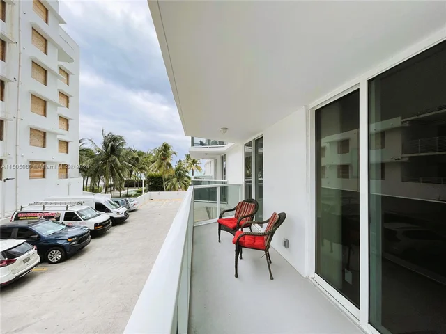 2401 Collins Ave # 408, Miami Beach FL 33140