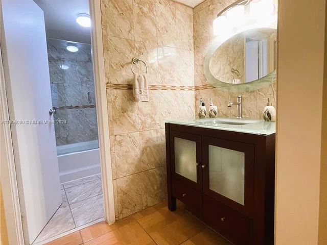 2401 Collins Ave # 408, Miami Beach FL 33140