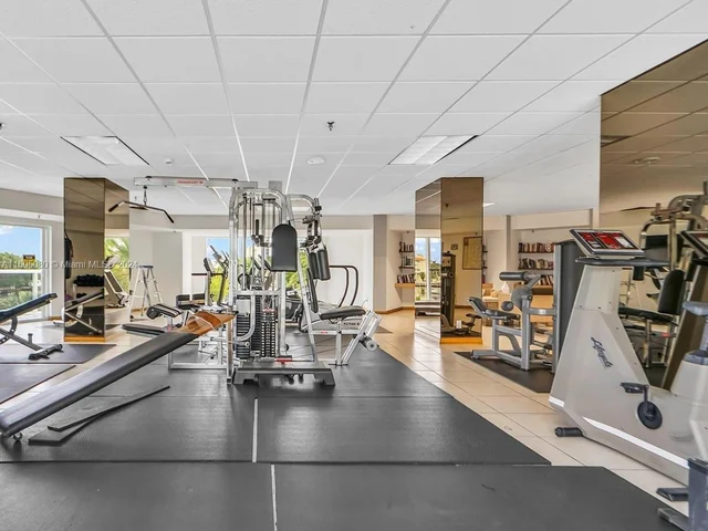 2401 Collins Ave # 408, Miami Beach FL 33140