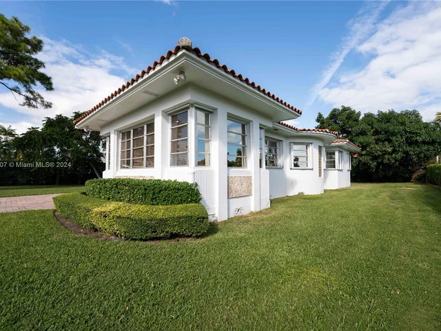 501 SW 24th Rd # 501, Miami FL 33129