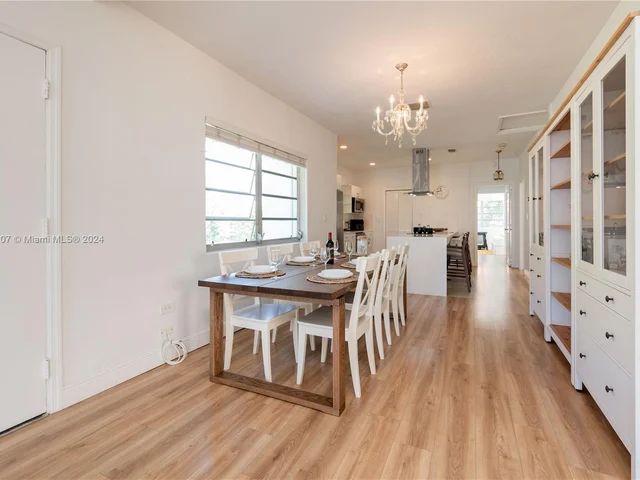 501 SW 24th Rd # 501, Miami FL 33129