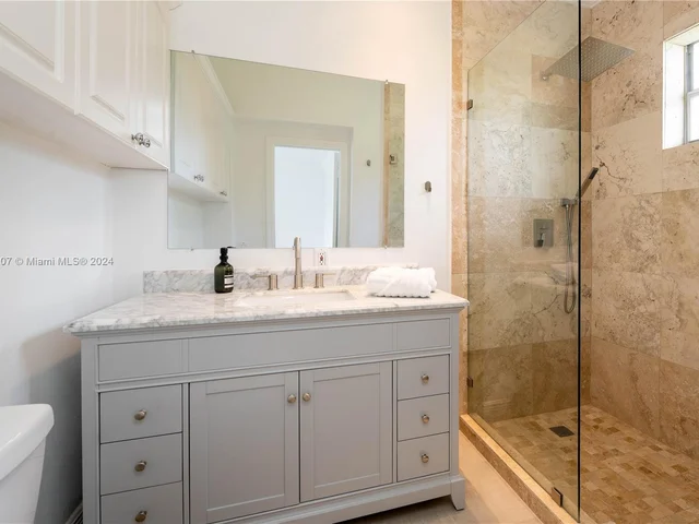 501 SW 24th Rd # 501, Miami FL 33129