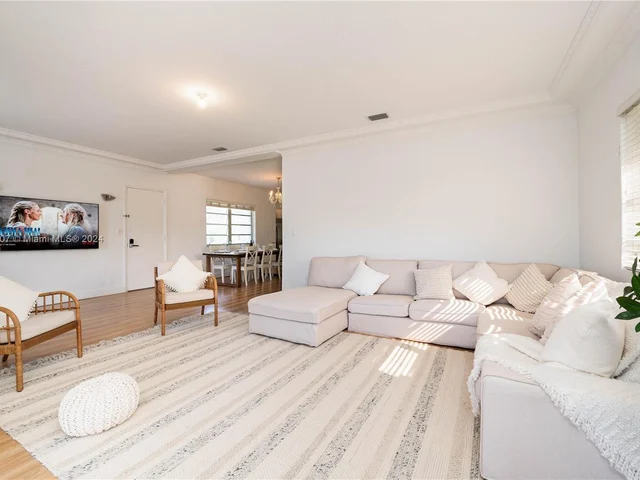 501 SW 24th Rd # 501, Miami FL 33129