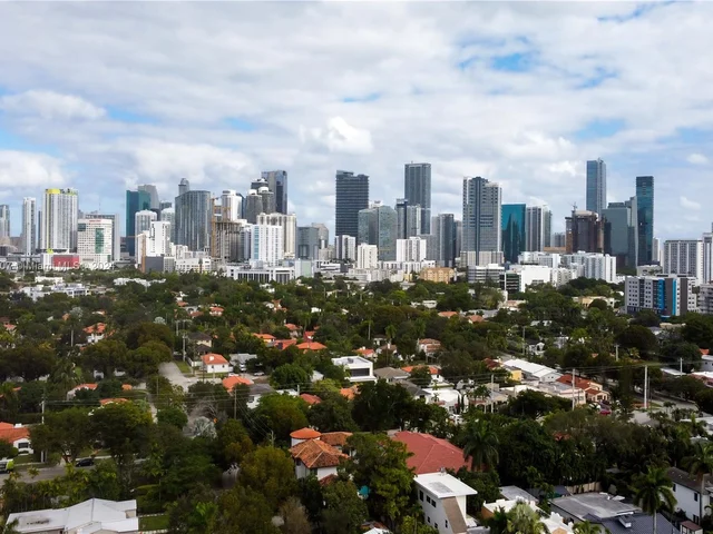 501 SW 24th Rd # 501, Miami FL 33129