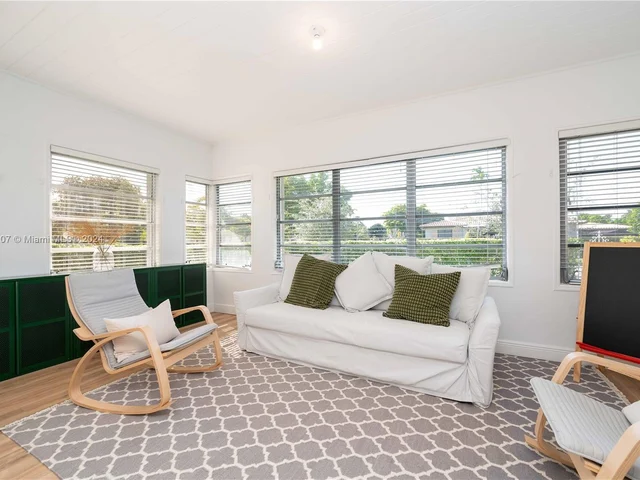 501 SW 24th Rd # 501, Miami FL 33129