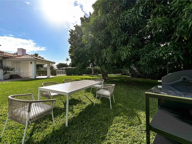 501 SW 24th Rd # 501, Miami FL 33129