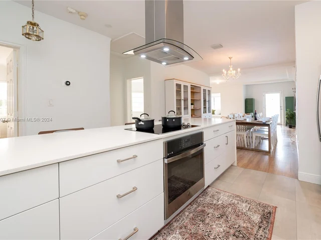 501 SW 24th Rd # 501, Miami FL 33129