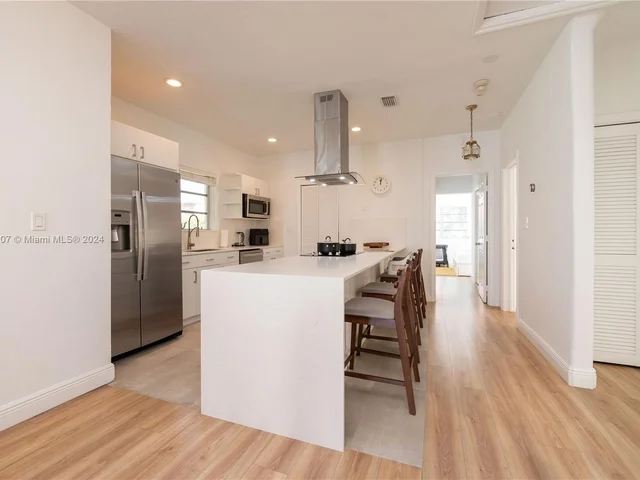 501 SW 24th Rd # 501, Miami FL 33129