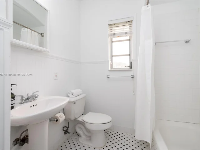 501 SW 24th Rd # 501, Miami FL 33129