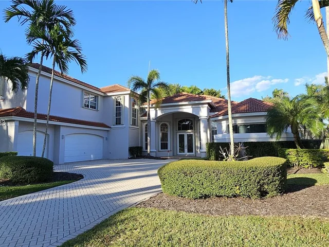 2438 Poinciana Ct, Weston FL 33327