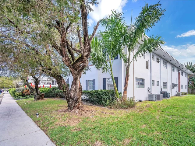 1100 Atlantic Shores # 402, Hallandale Beach FL 33009